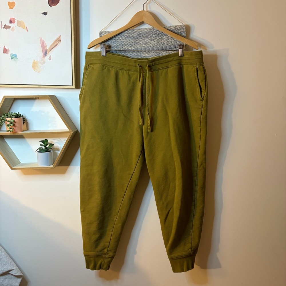 Girlfriend Collective Sweatsuit size 8- see measurements - Picture 6 of 8